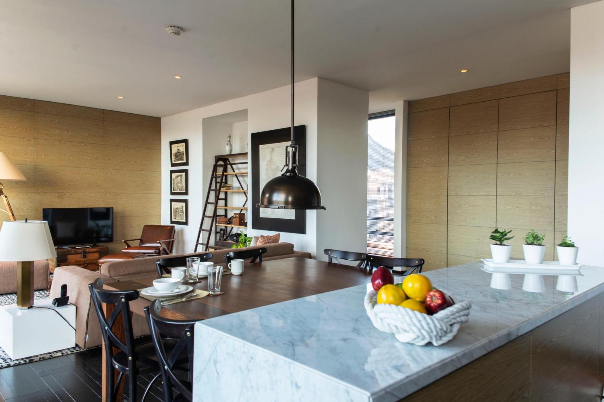8010 Urban Living- Luxury Home Experience Bogota Exterior photo