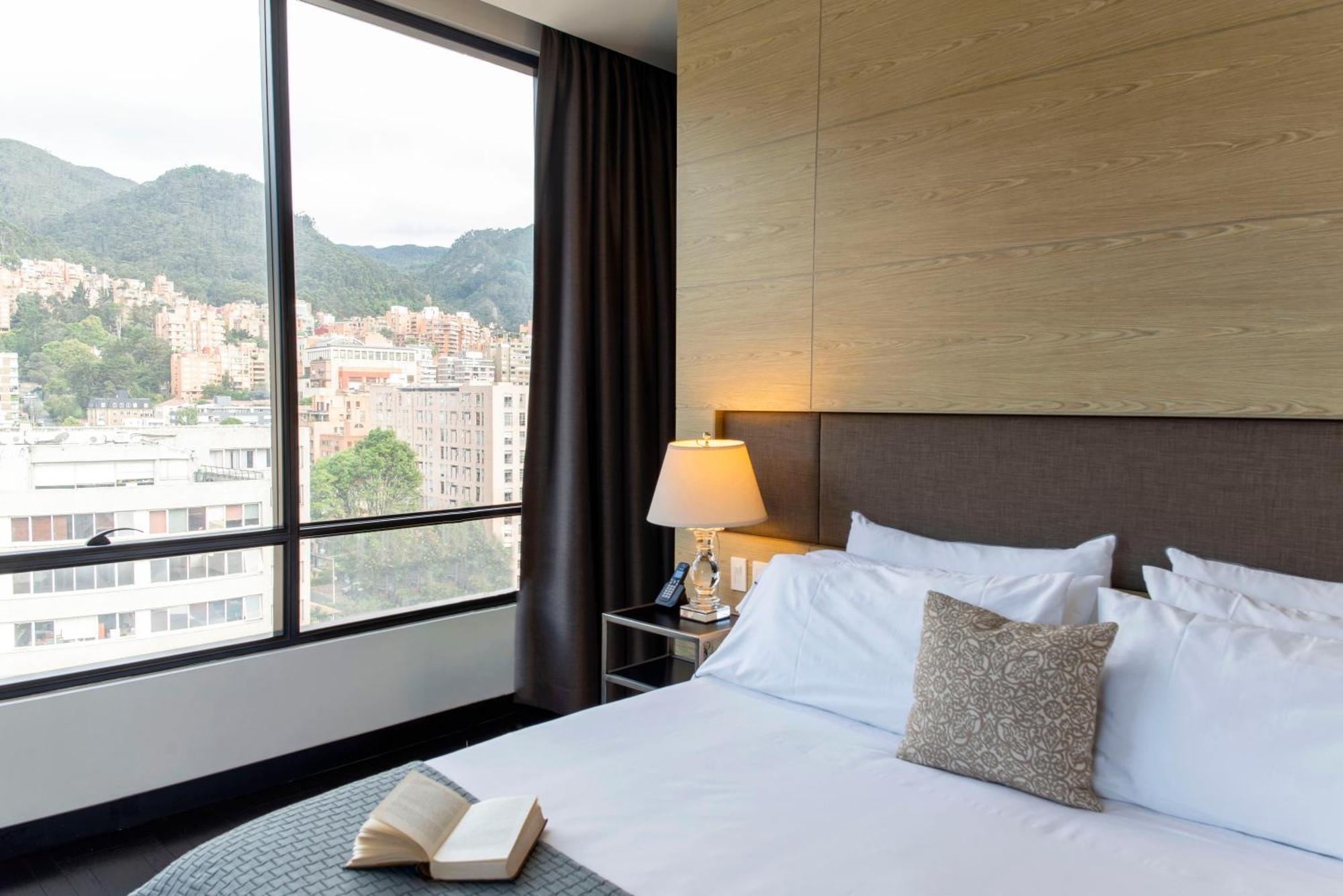 8010 Urban Living- Luxury Home Experience Bogota Exterior photo