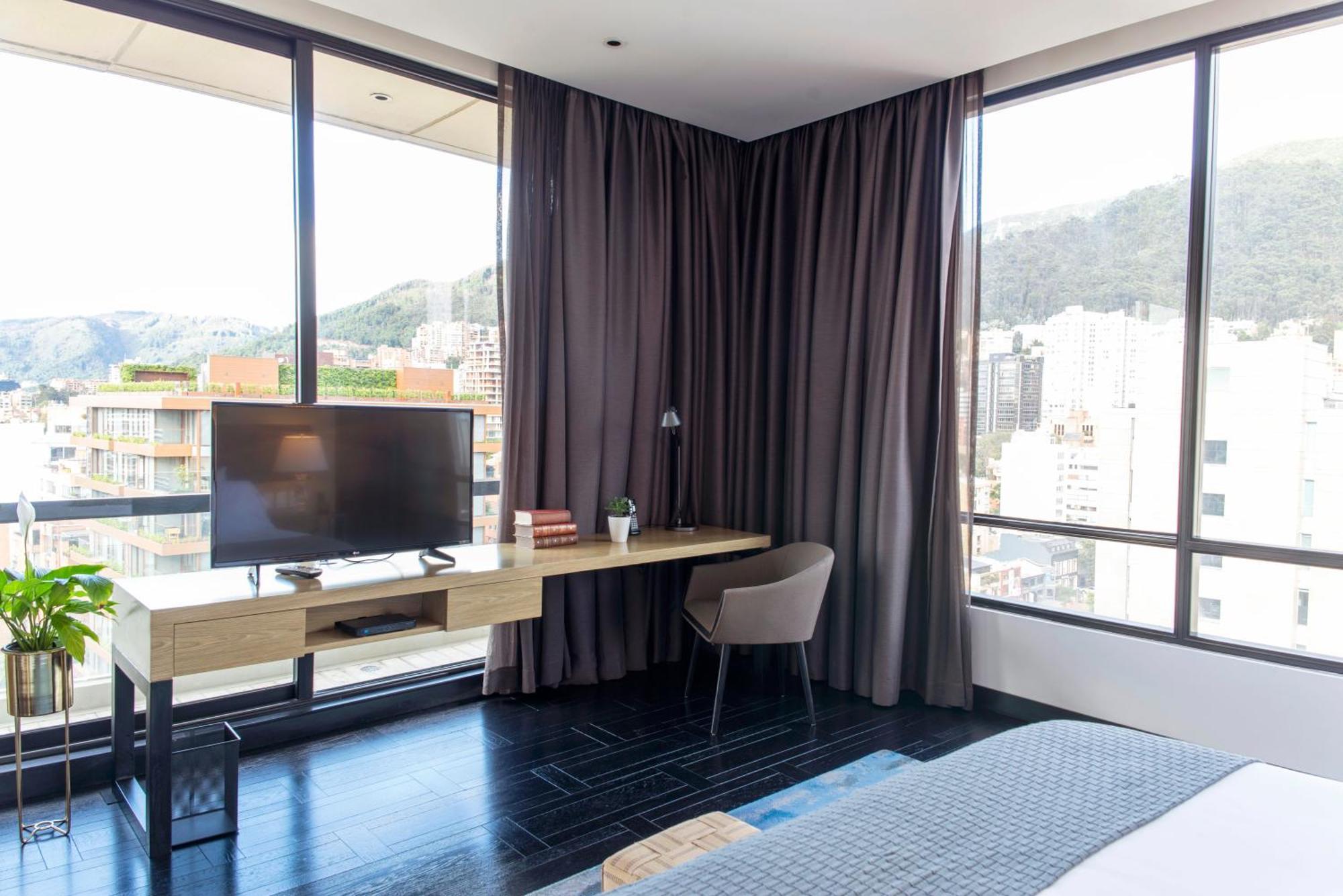 8010 Urban Living- Luxury Home Experience Bogota Exterior photo
