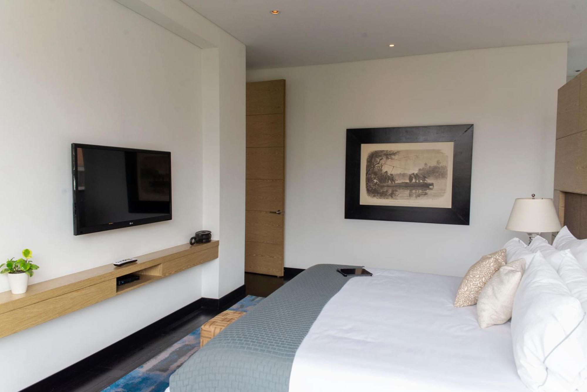 8010 Urban Living- Luxury Home Experience Bogota Exterior photo