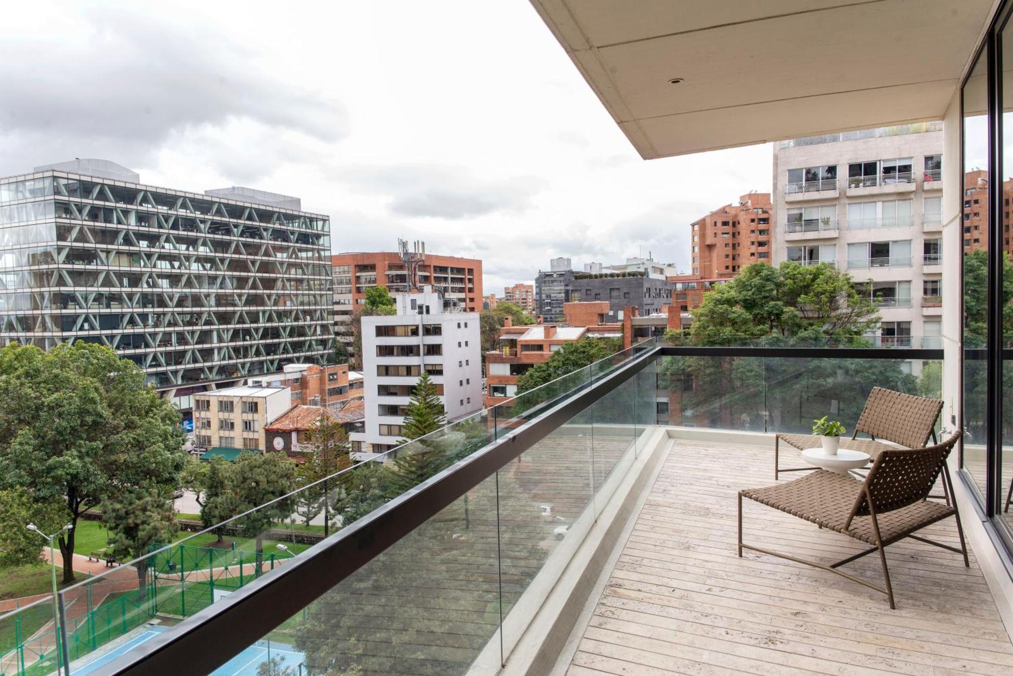 8010 Urban Living- Luxury Home Experience Bogota Exterior photo